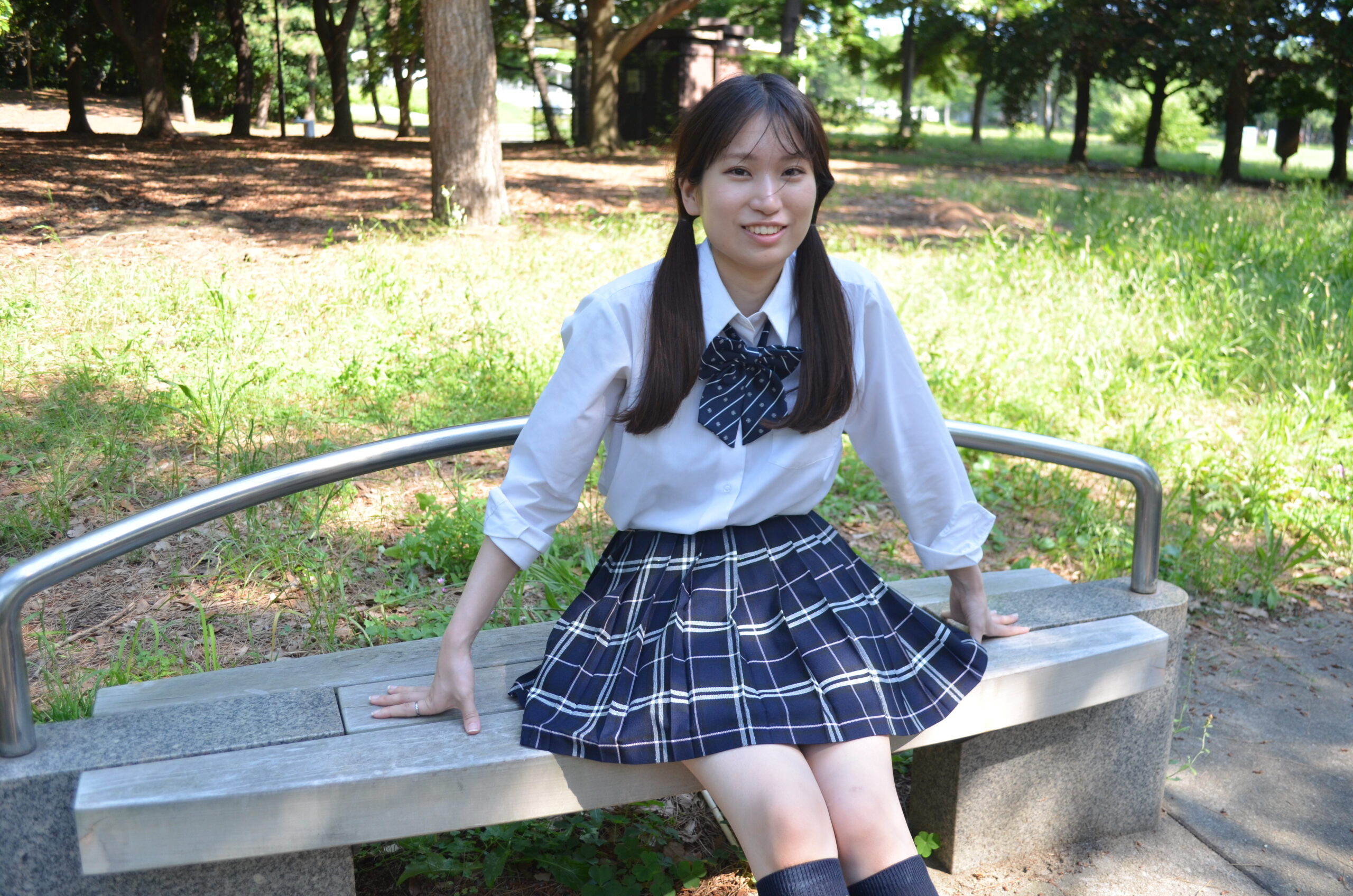 制服　ミニスカ　ポートレート 千早ちゃん制服ポートレート撮影 お台場編12 潮風公園 ベンチ撮影編 | アシリカ（あしにゃん）ブログ
